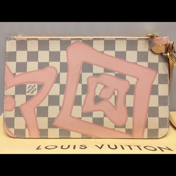 ⛔️ SOLD⛔️Tahitienne Damier Azur Neverfull Wristlet - Picture 2 of 8